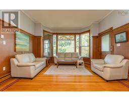 4pc Ensuite bath - 53 Park Street, Yarmouth, NS B5A2A9 Photo 19