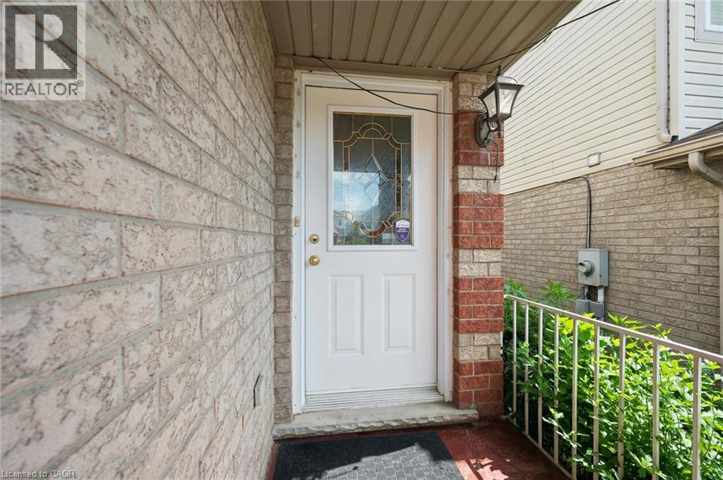 86 BRIDLEWREATH Street - 3