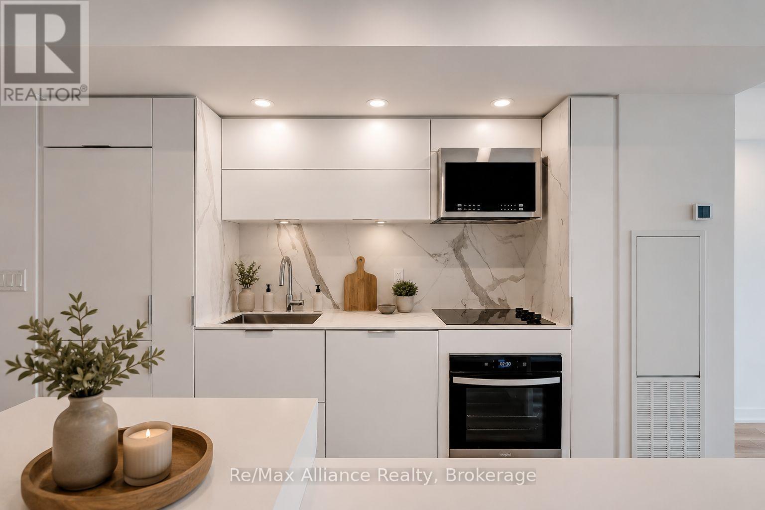 #309 370 MARTHA STREET - 10