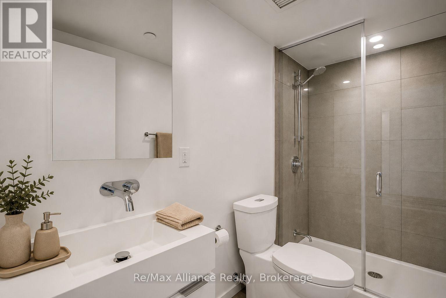 #309 370 MARTHA STREET - 23