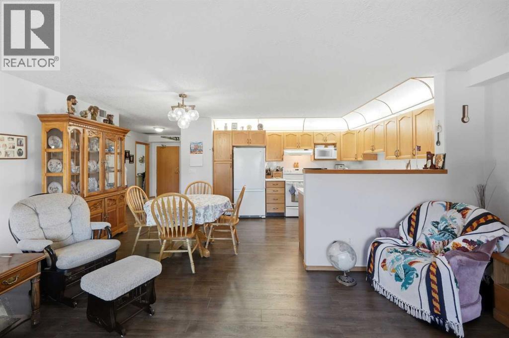 Listing photo – 107, 4805 45 Street, Red Deer