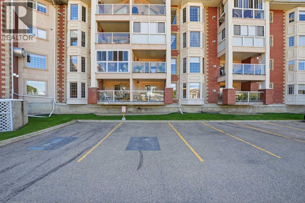 Listing photo – 107, 4805 45 Street, Red Deer