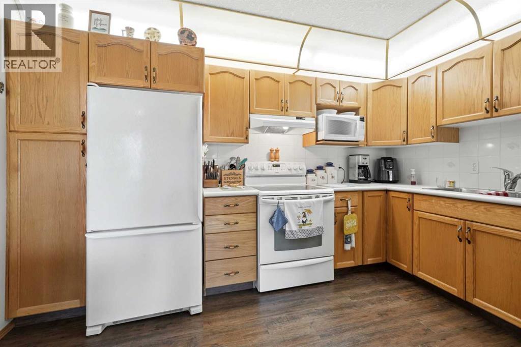 Listing photo – 107, 4805 45 Street, Red Deer