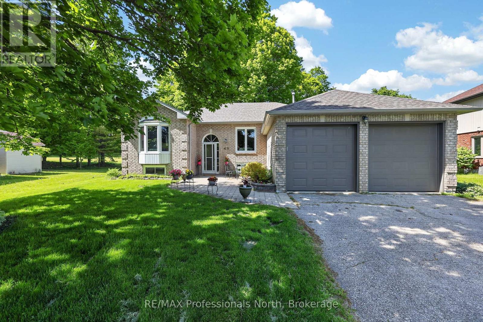 48 FAIRWAY CRESCENT - Image 4