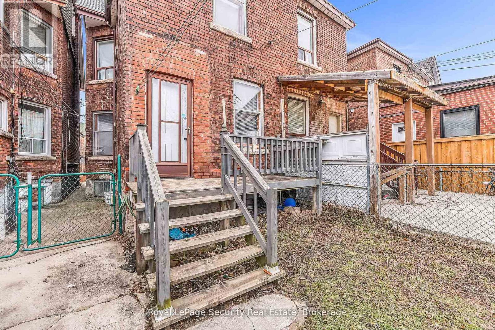 667 OSSINGTON AVENUE - 44