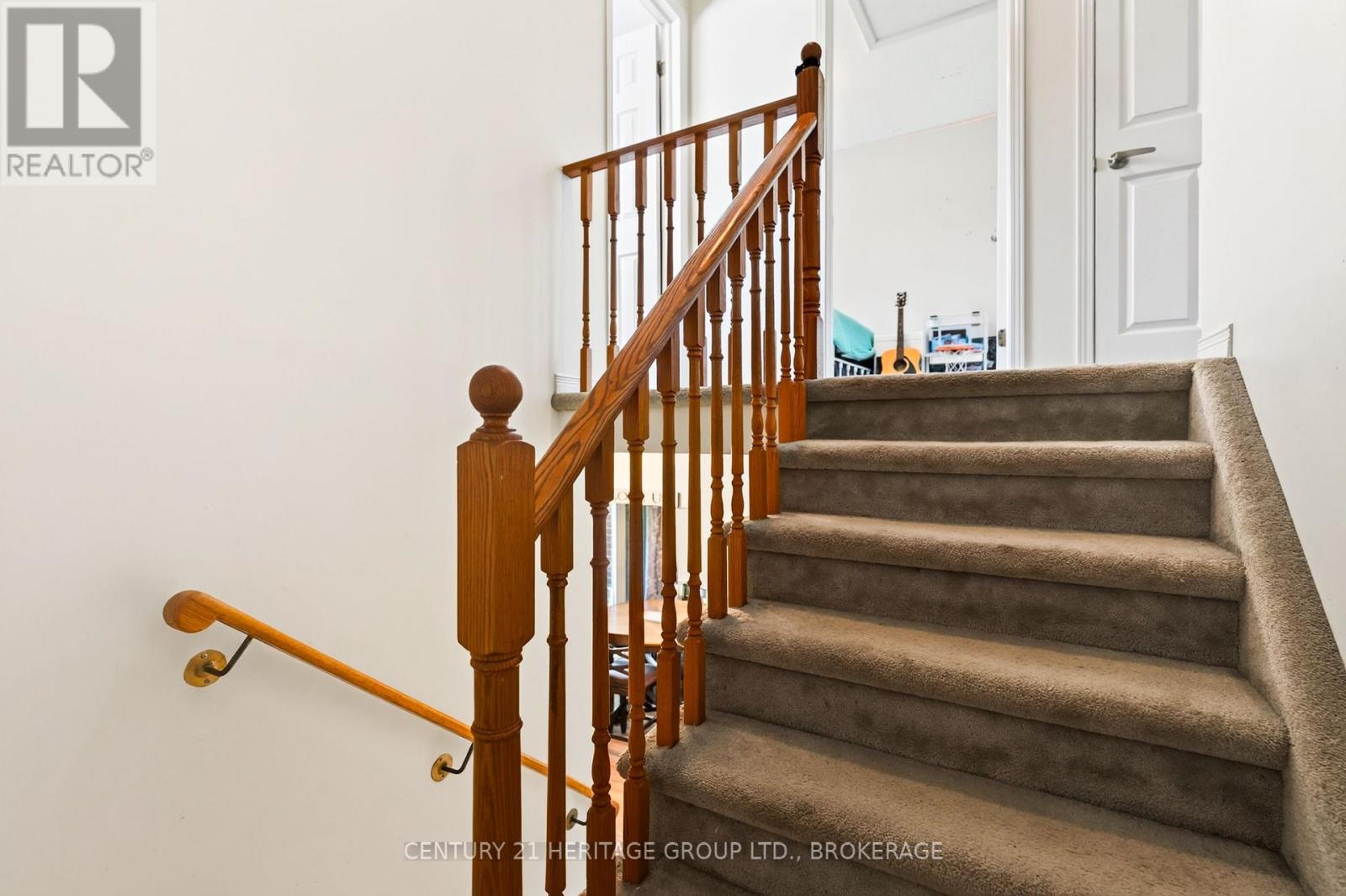 944 WARBURTON CRESCENT - 14