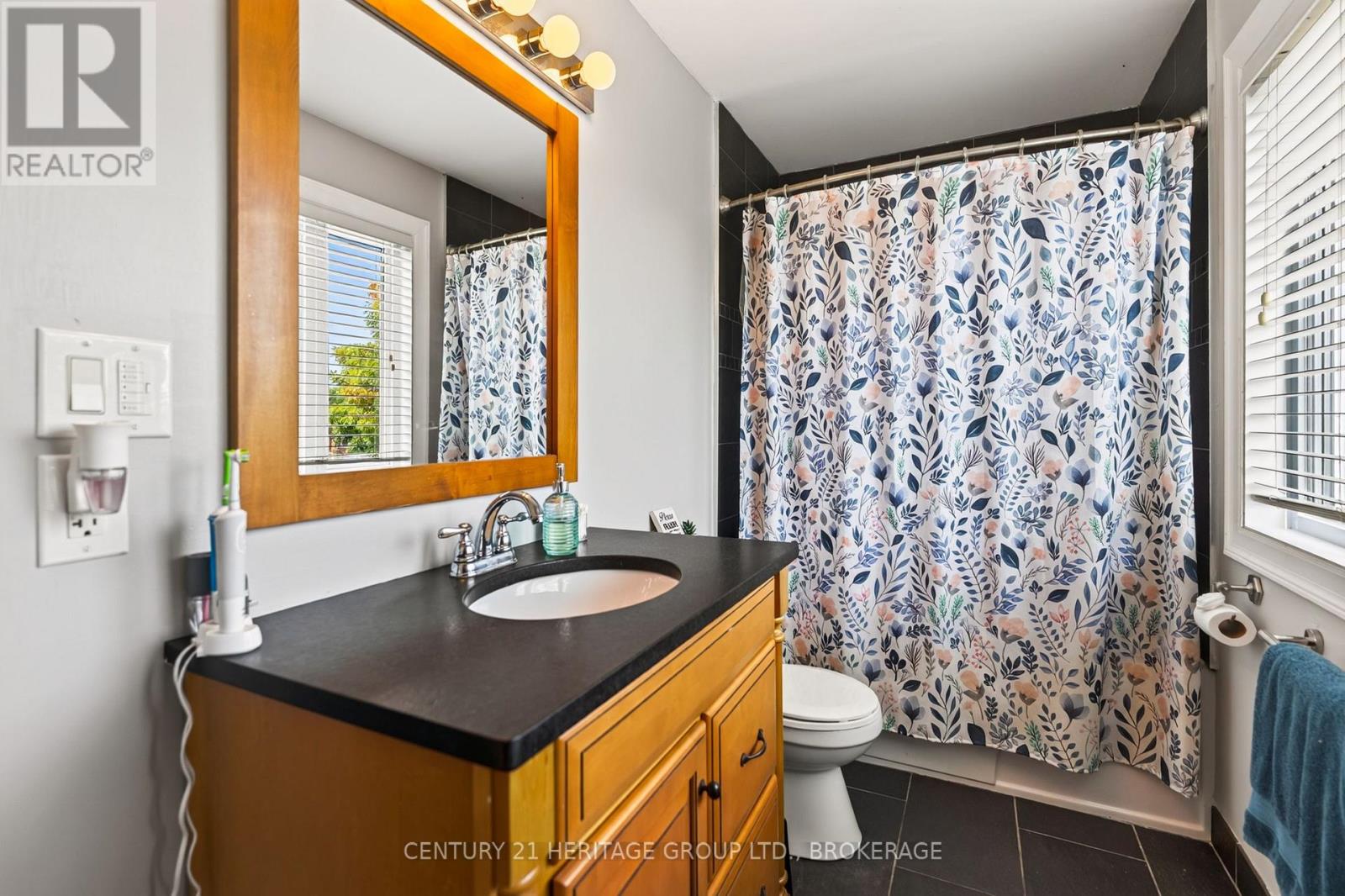 944 WARBURTON CRESCENT - Image 22
