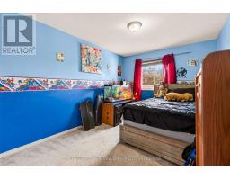 944 Warburton Crescent, Kingston, ON K7M8L1 Photo 16