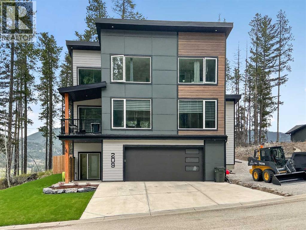 209 Southmore Place - 1