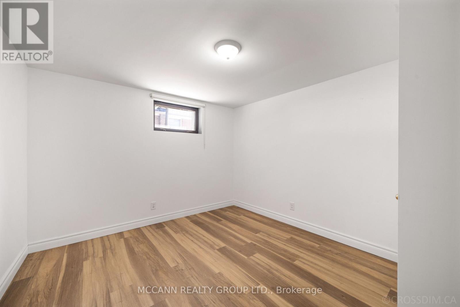 17 BARLOW ROAD E - 26