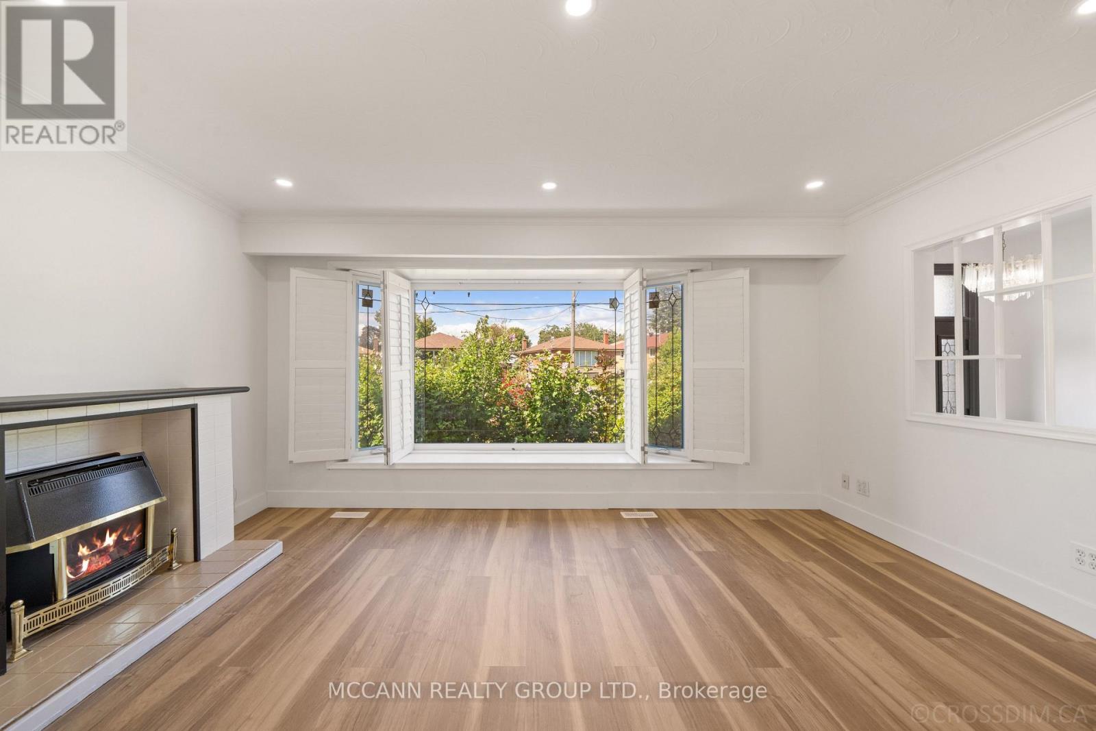 17 BARLOW ROAD E - 5