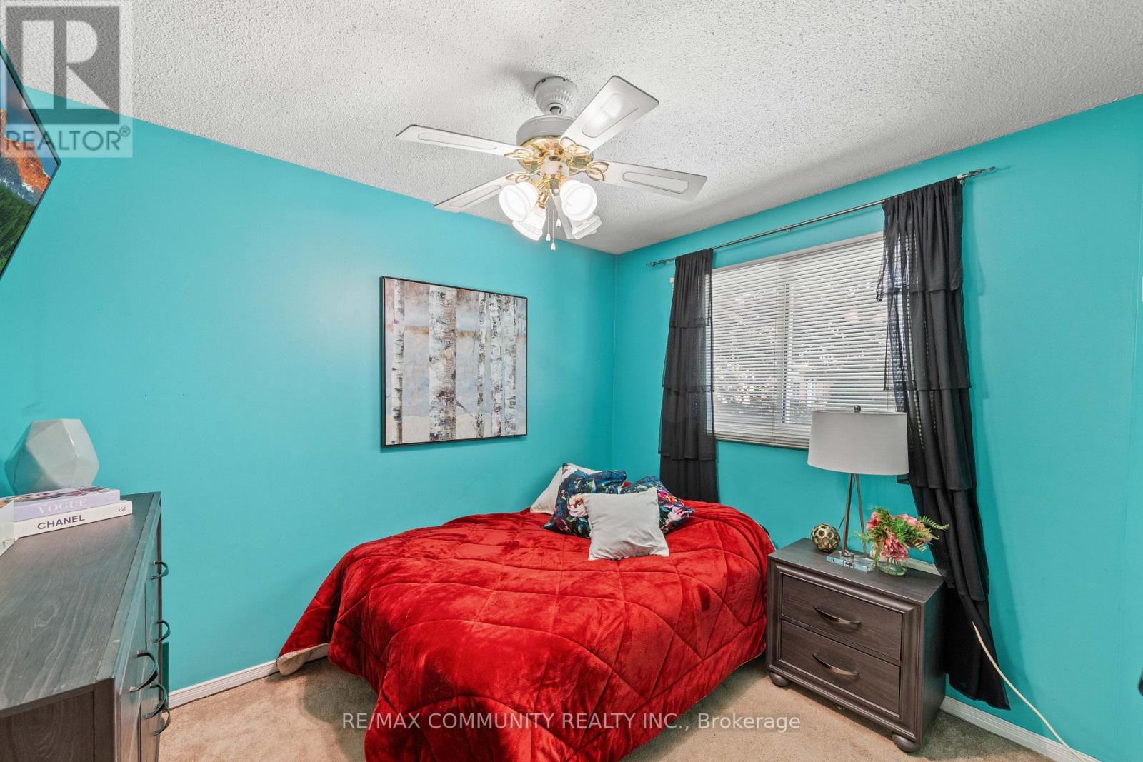 5 PLOWMAN DRIVE - 24