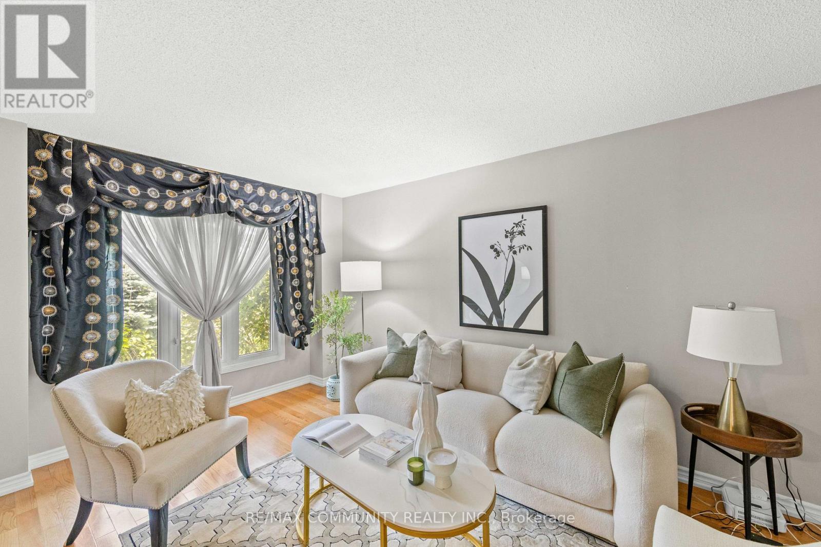 5 PLOWMAN DRIVE - 4