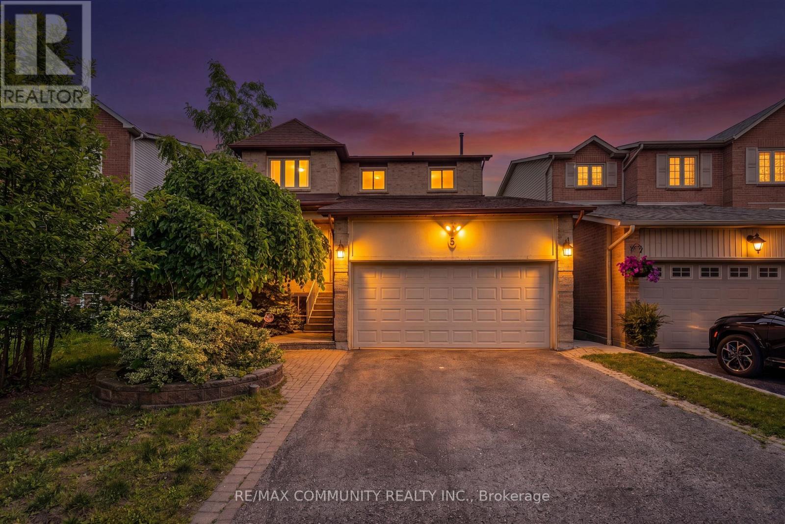 5 PLOWMAN DRIVE - 40