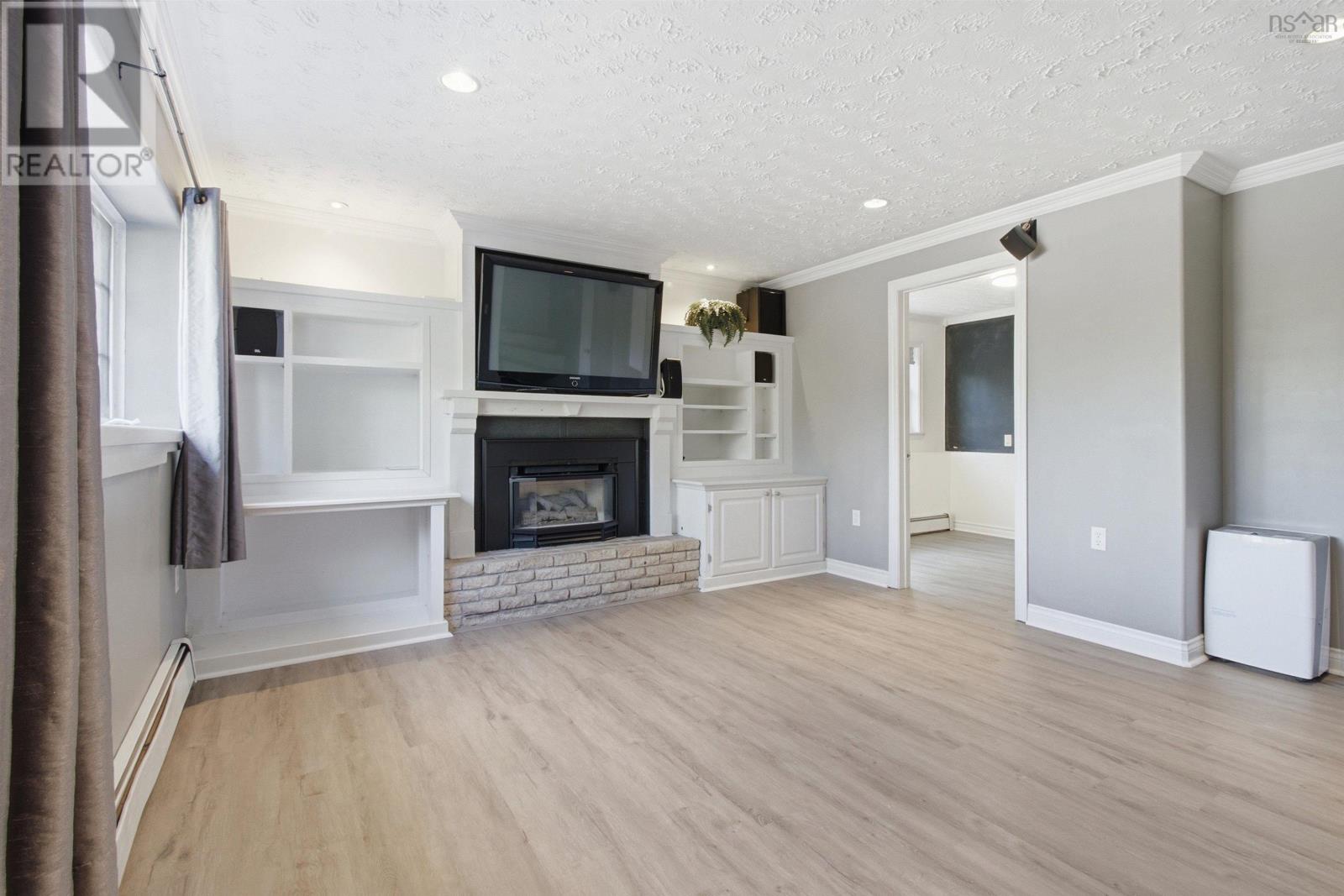 63 Raymond Drive - Image 29