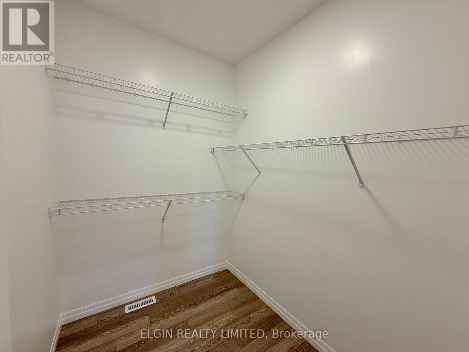 4 THOMAS COURT - 22