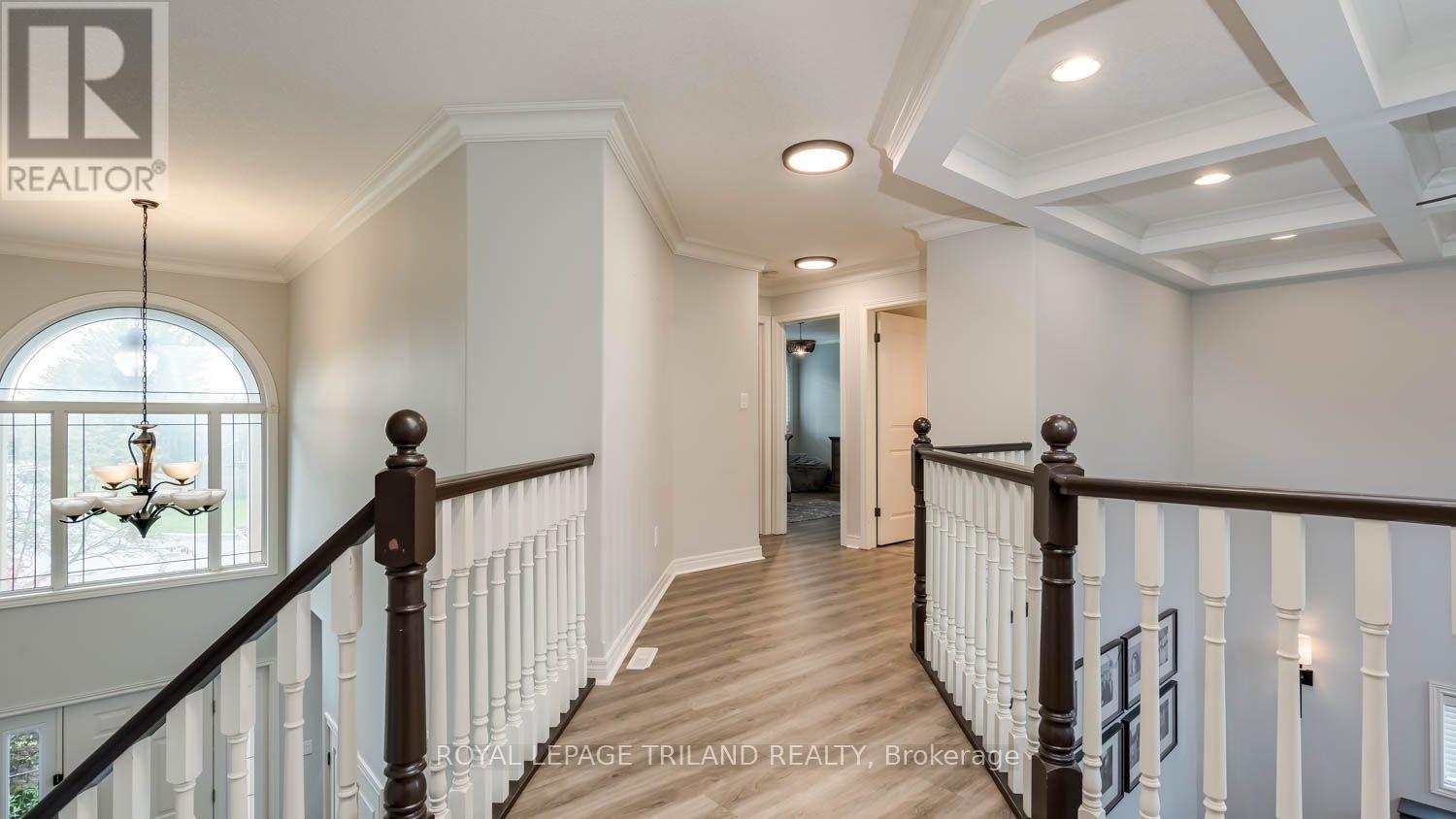 14 WILLARD CRESCENT - 21
