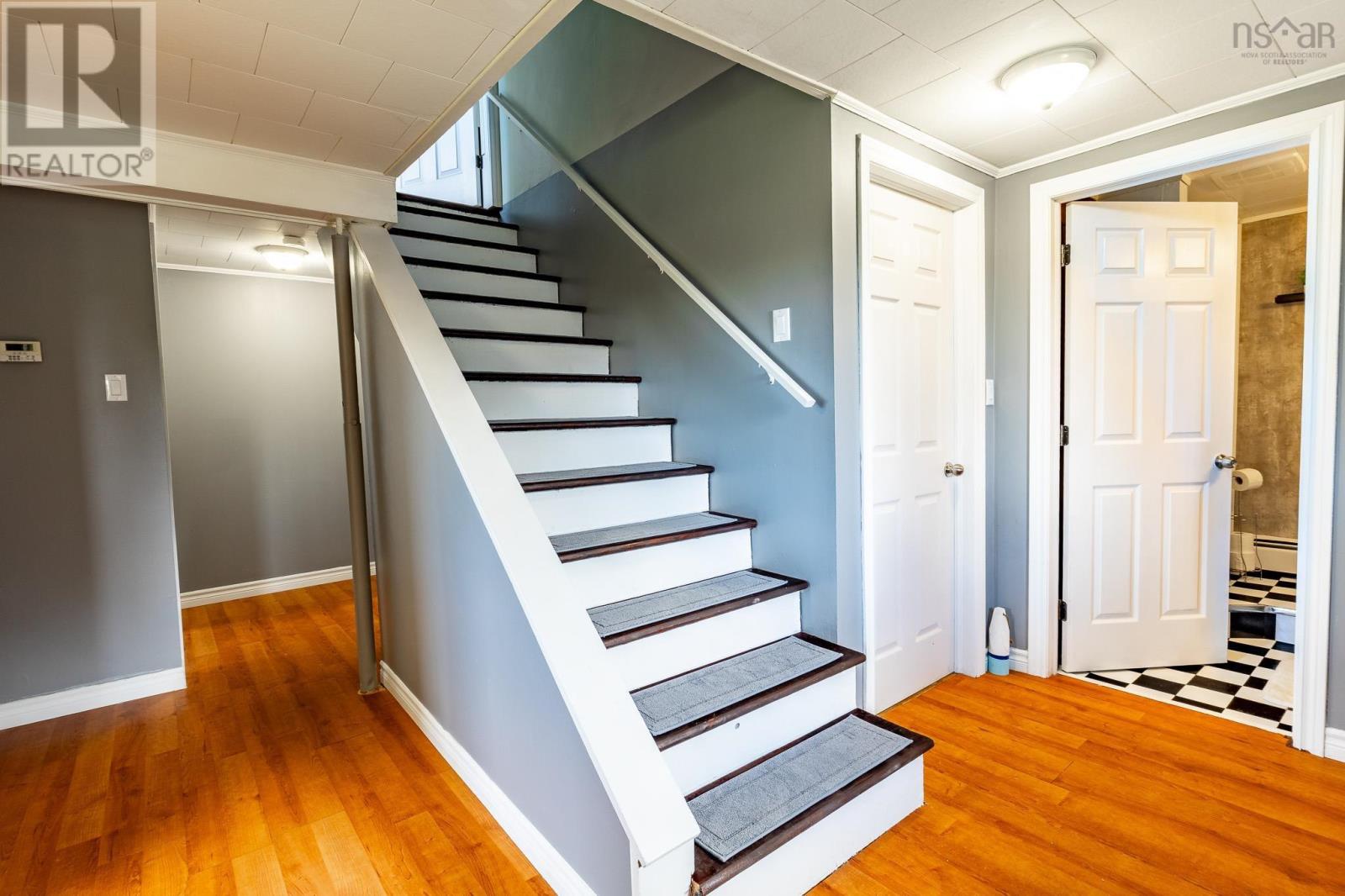 19 Spruce Lane - Image 14