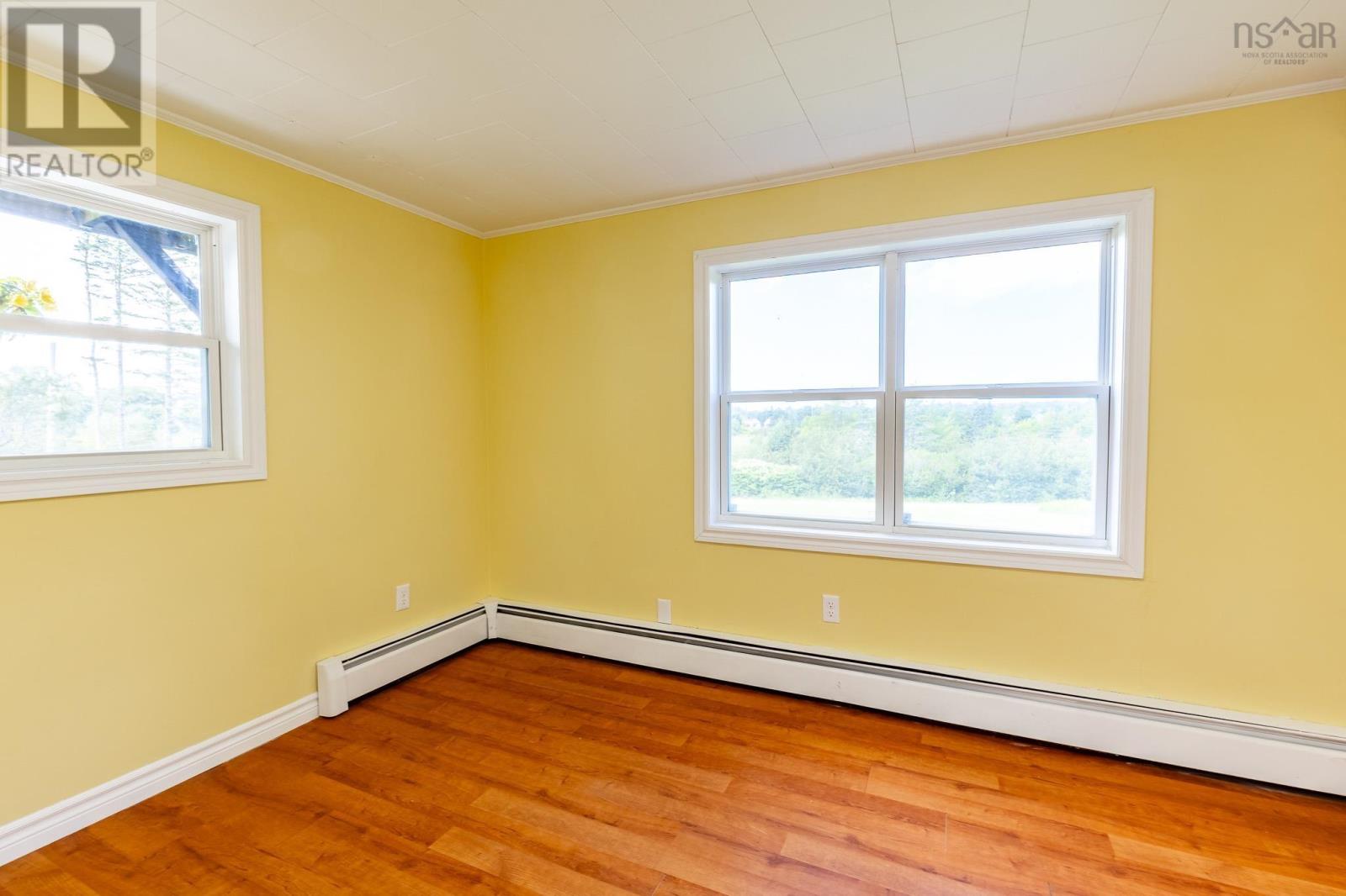 19 Spruce Lane - 23