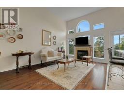 157 Gladeview Private, Ottawa, ON K1T4C4 Photo 12