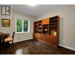 157 Gladeview Private, Ottawa, ON K1T4C4 Photo 16