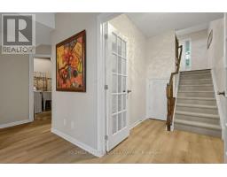 157 Gladeview Private, Ottawa, ON K1T4C4 Photo 17