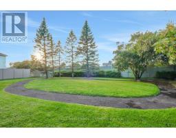 157 Gladeview Private, Ottawa, ON K1T4C4 Photo 24