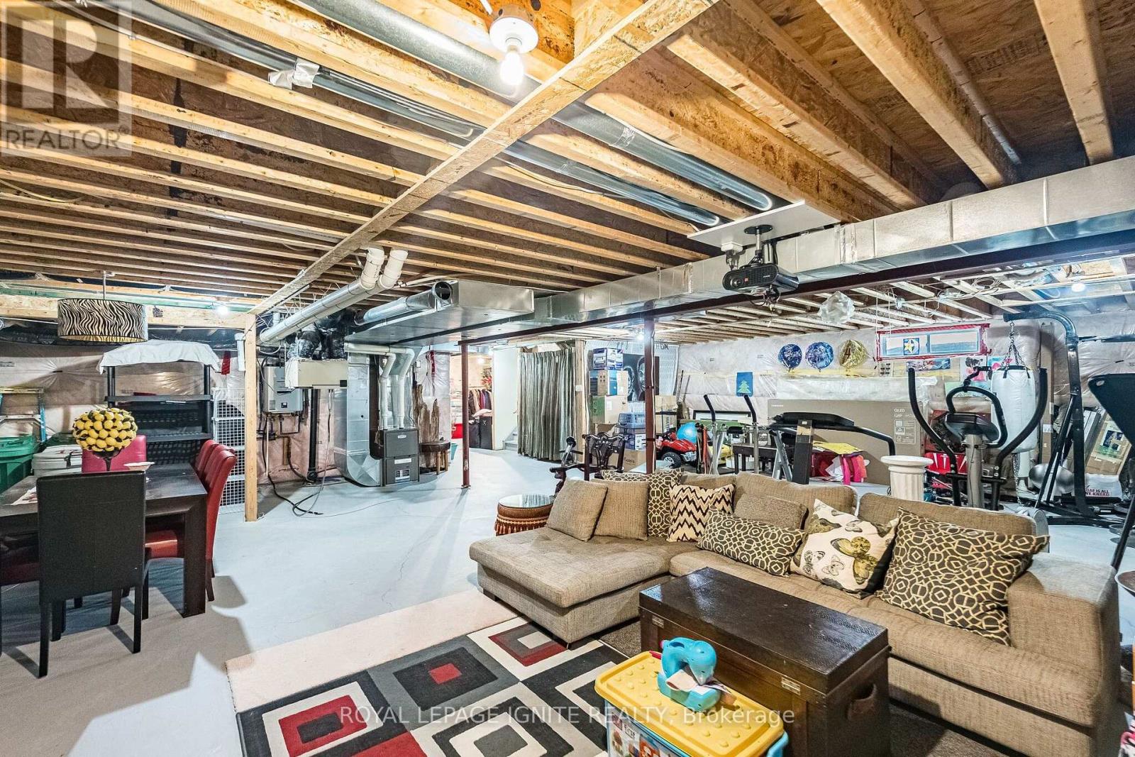 5 STELLAR AVENUE - 43