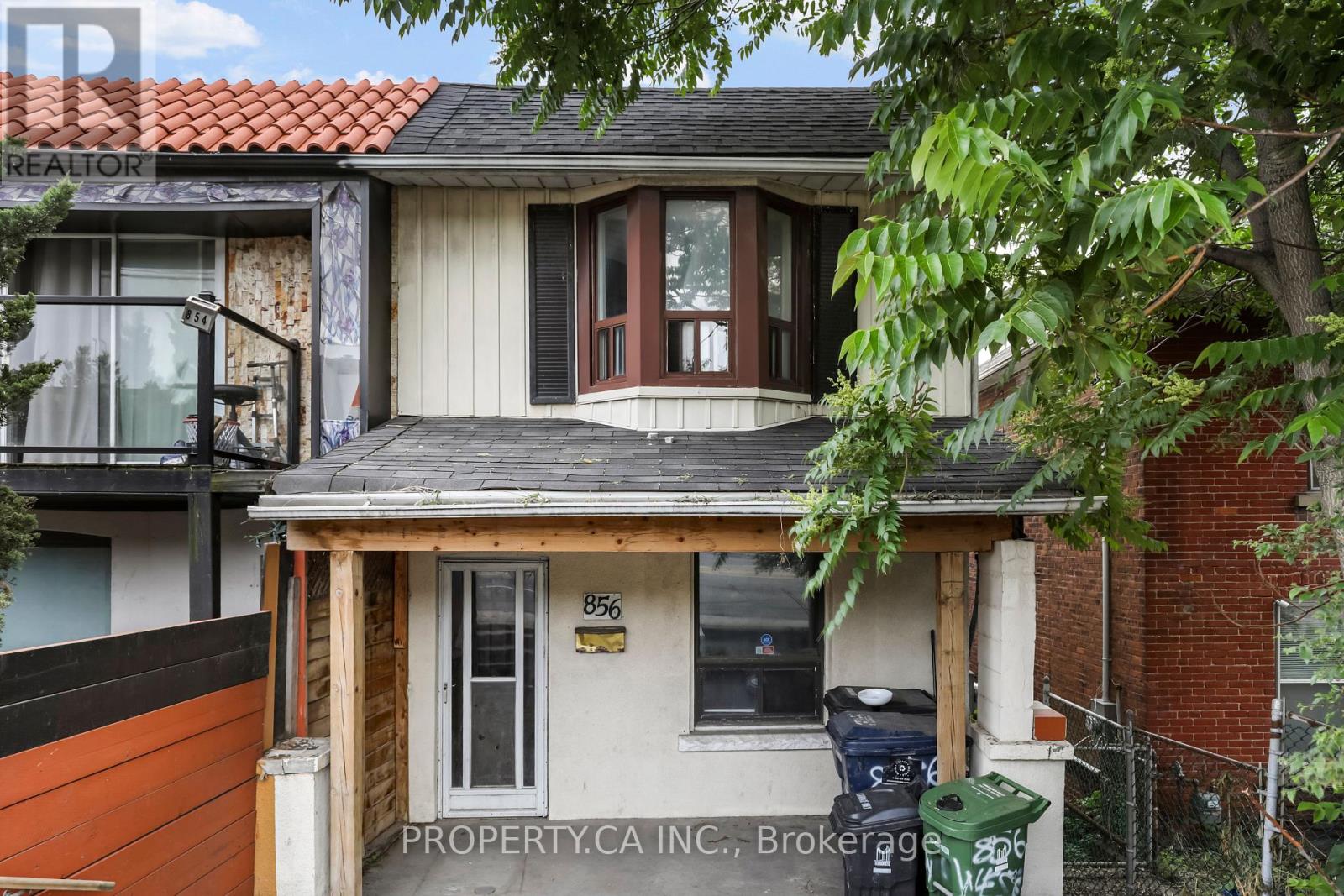 Photo of 856 Weston Road