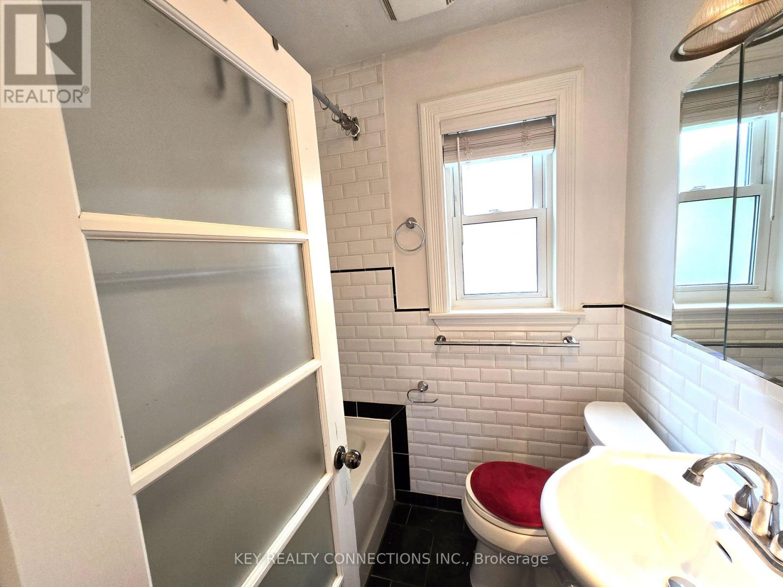 62 ROYAL YORK ROAD - 9