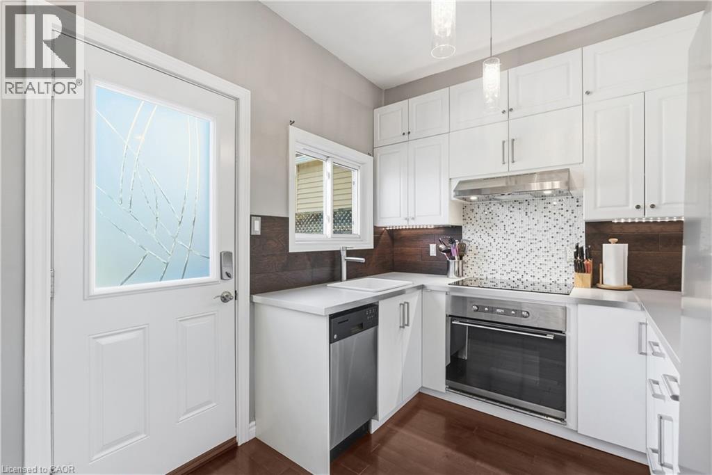 67 ROBINS Avenue - Image 21