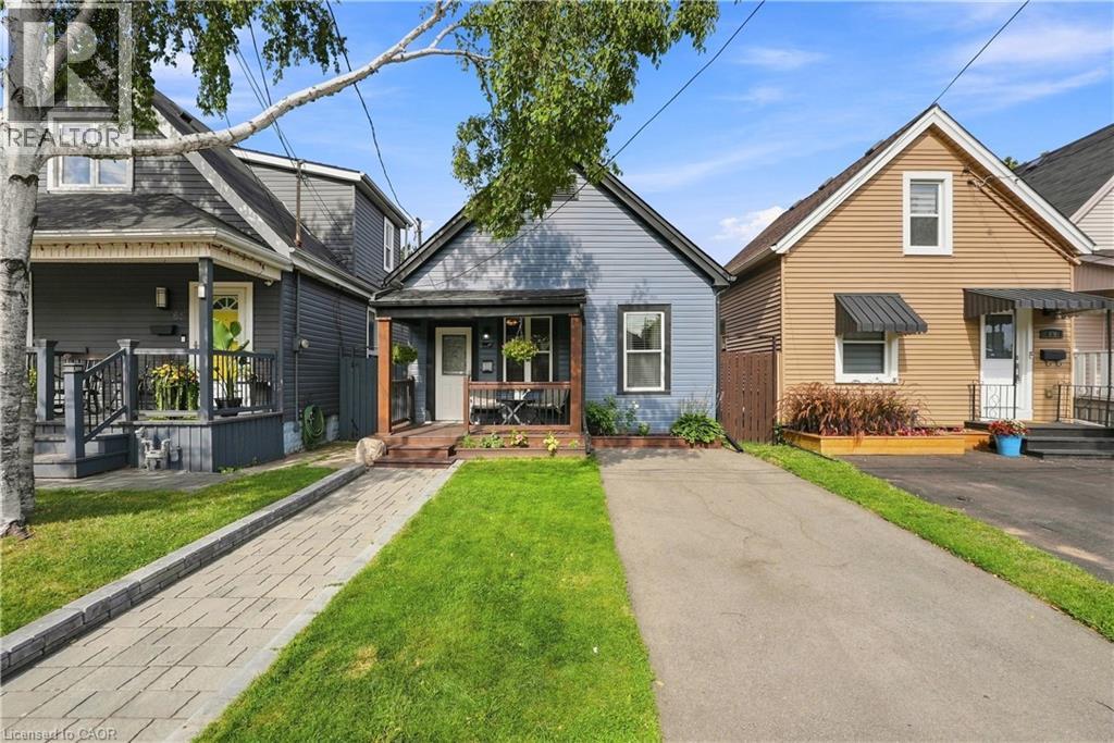 67 ROBINS Avenue - Image 4