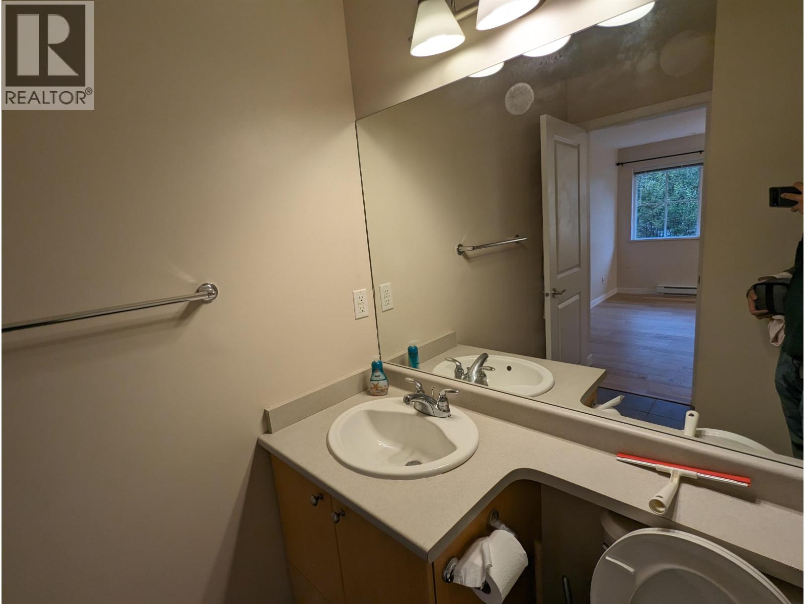 2 Bed, 2 Bath House for Rent in Burnaby – 49 7088 17TH AVENUE, Burnaby – MLS# R3159297 - Image 26