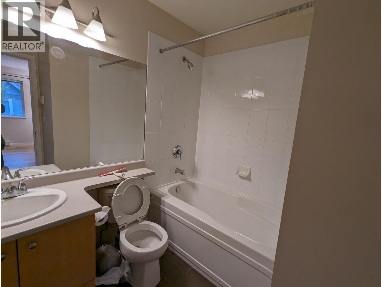 2 Bed, 2 Bath House for Rent in Burnaby – 49 7088 17TH AVENUE, Burnaby – MLS# R3159297 - Image 24