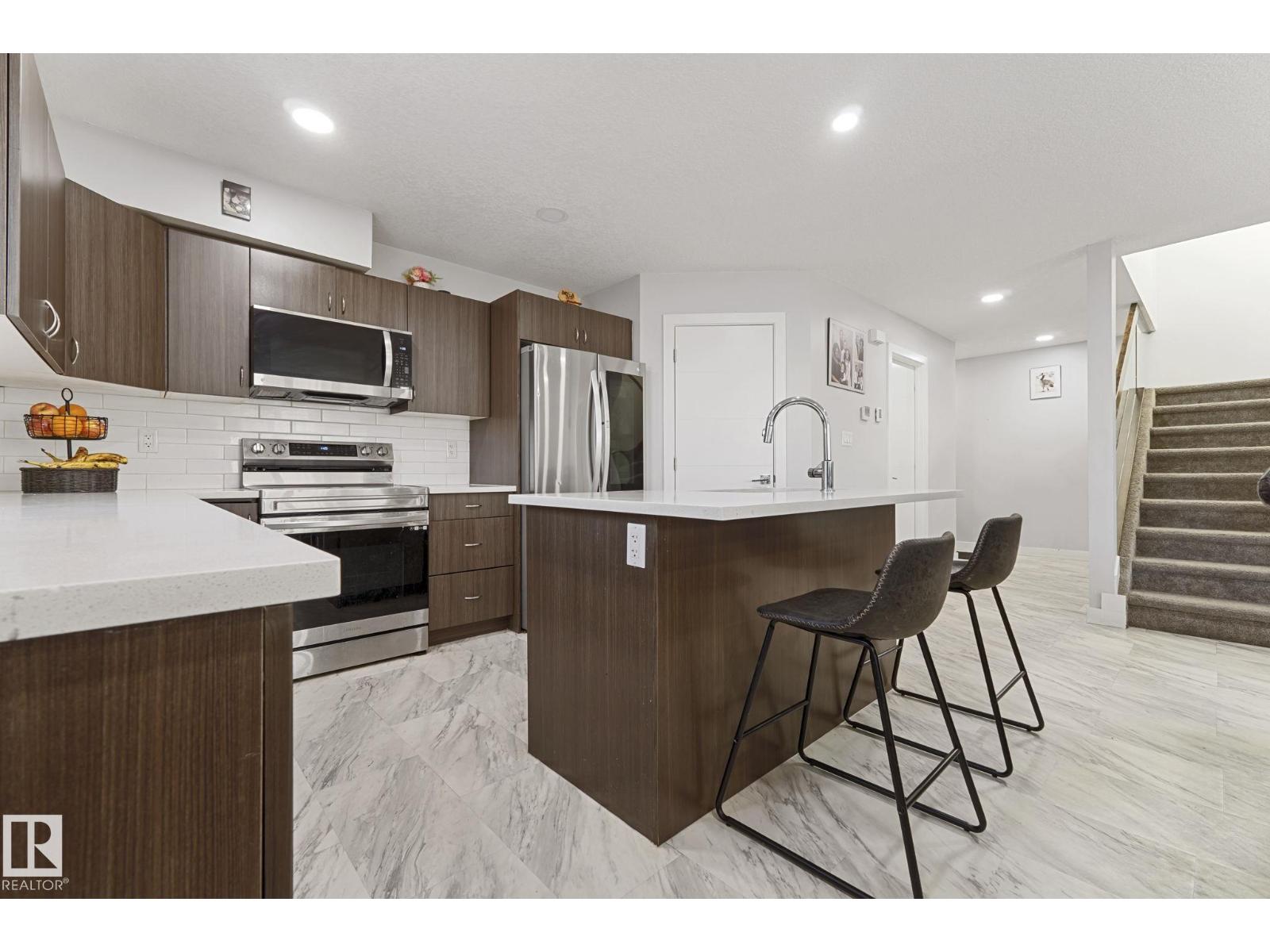 8955 150 ST NW, Edmonton, Alberta, T5R1E6