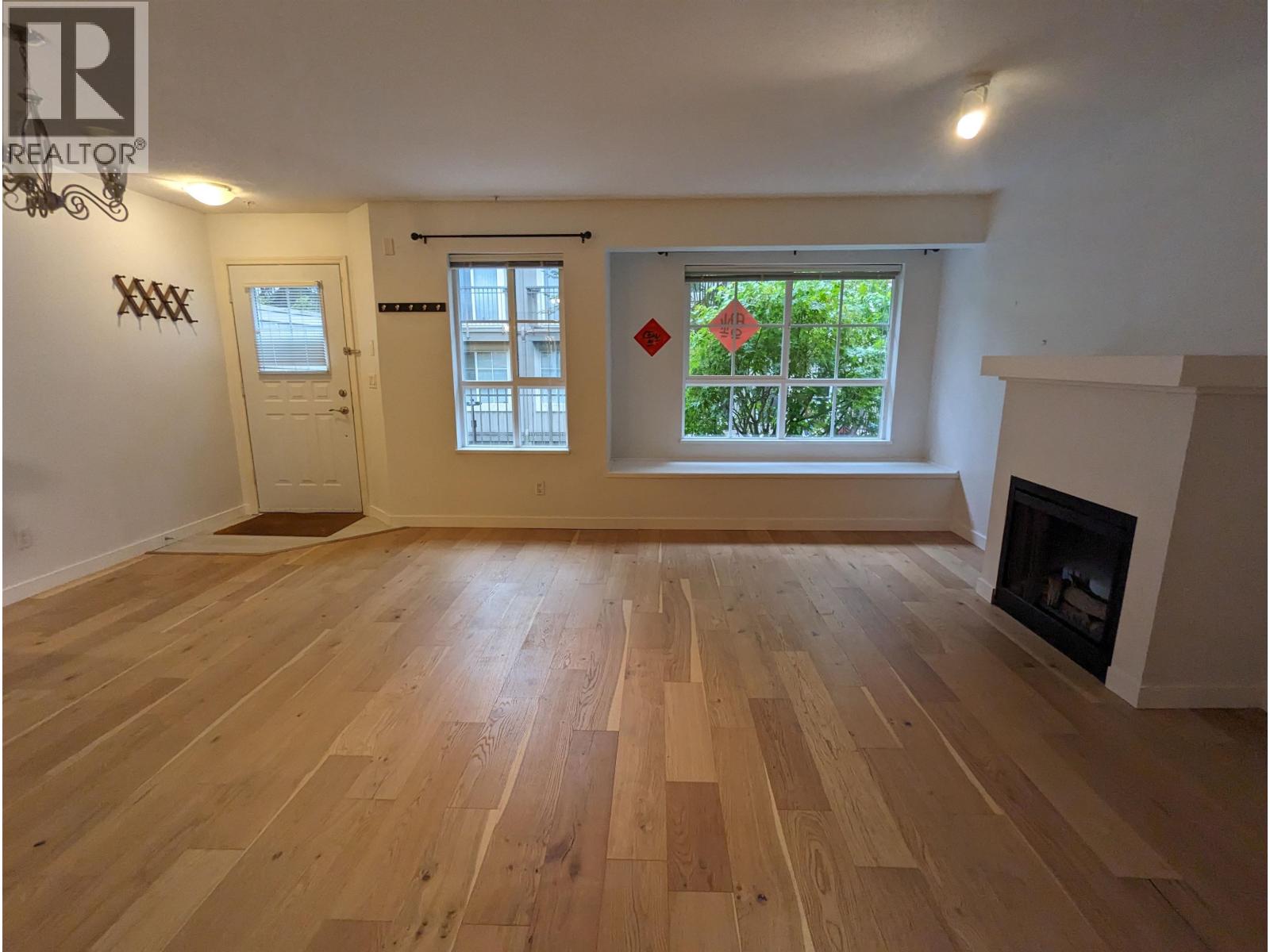 2 Bed, 2 Bath House for Rent in Burnaby – 49 7088 17TH AVENUE, Burnaby – MLS# R3159297 - Image 10