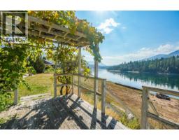 Bedroom - 807 Waterloo Road, Ootischenia, BC V1N4K8 Photo 8