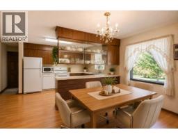 Kitchen - 807 Waterloo Road, Ootischenia, BC V1N4K8 Photo 11