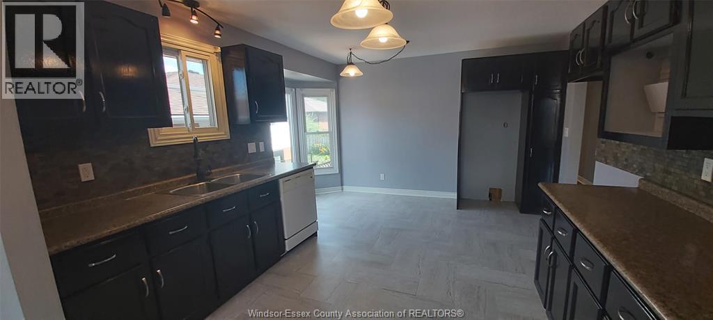 8339 KINGSTON CRESCENT - 13