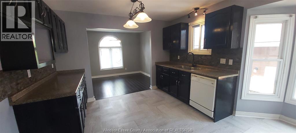 8339 KINGSTON CRESCENT - 14