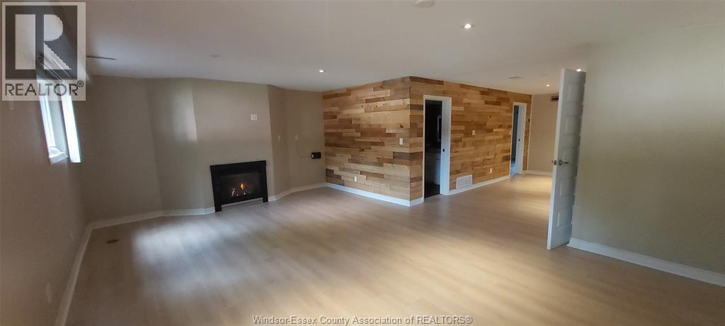 8339 KINGSTON CRESCENT - 38