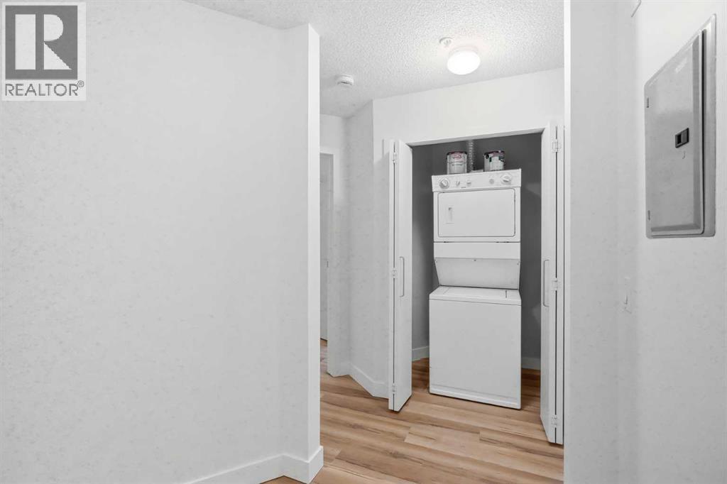 #235 35 Richard Court SW - 17