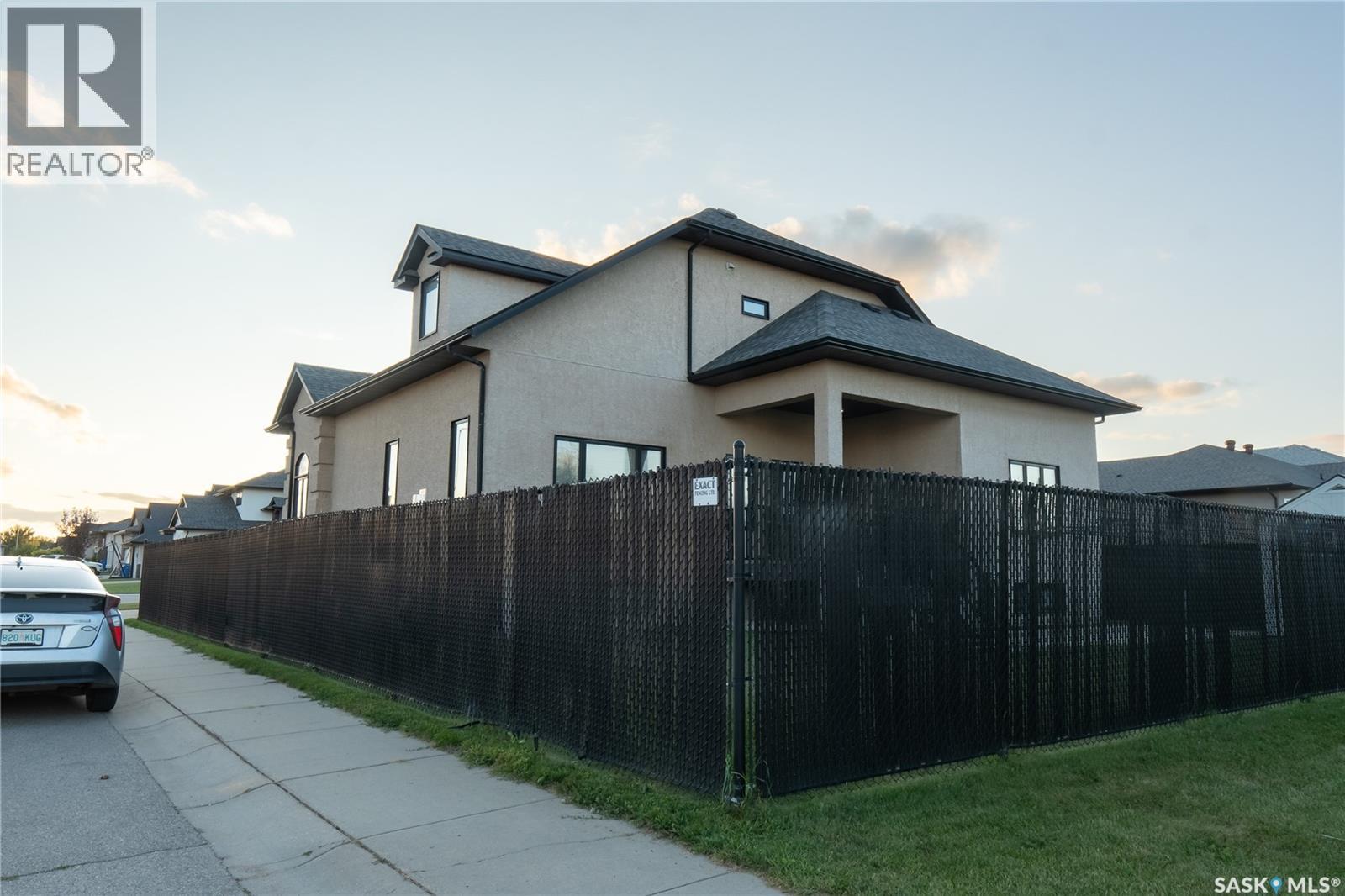 62 Glen Howard WAY - Image 10