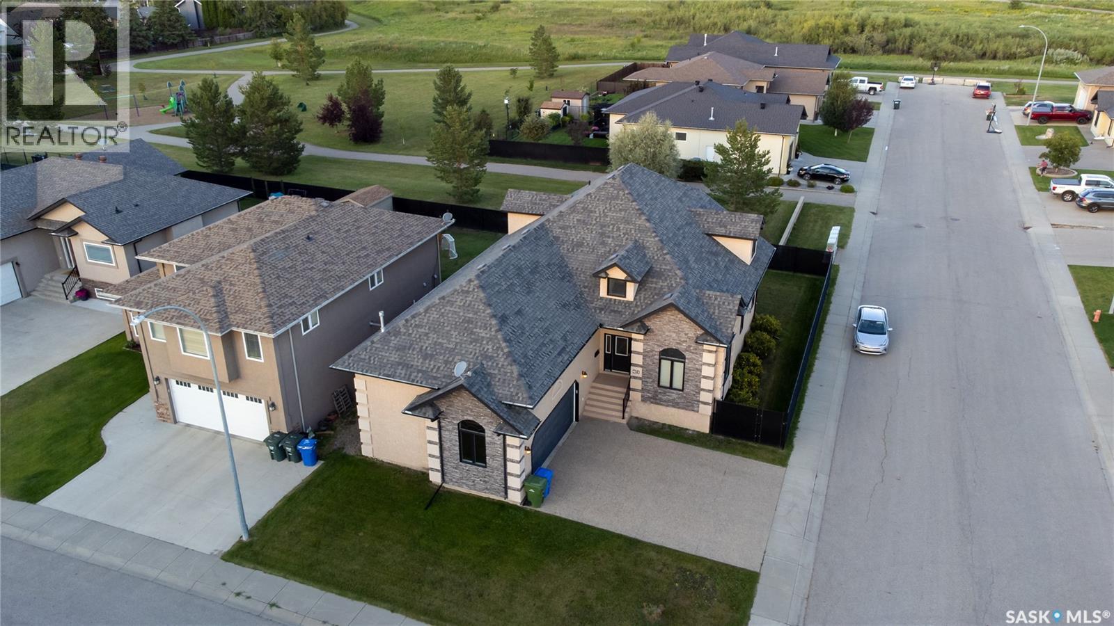 62 Glen Howard WAY - Image 3