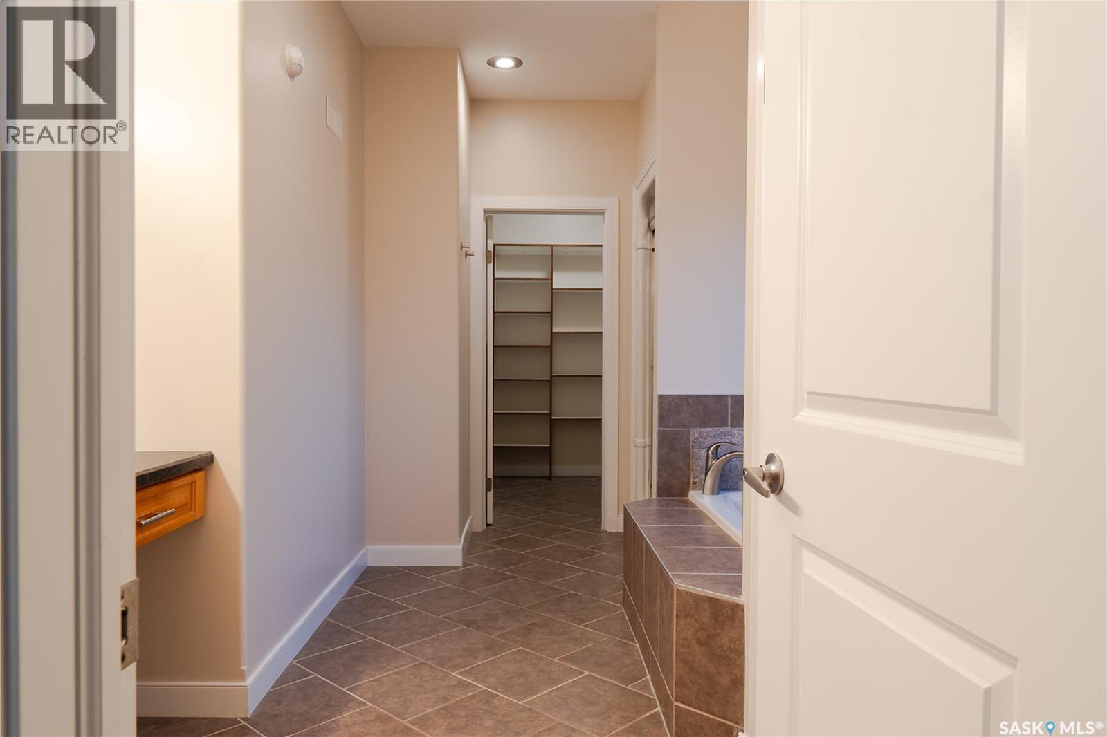62 Glen Howard WAY - Image 31