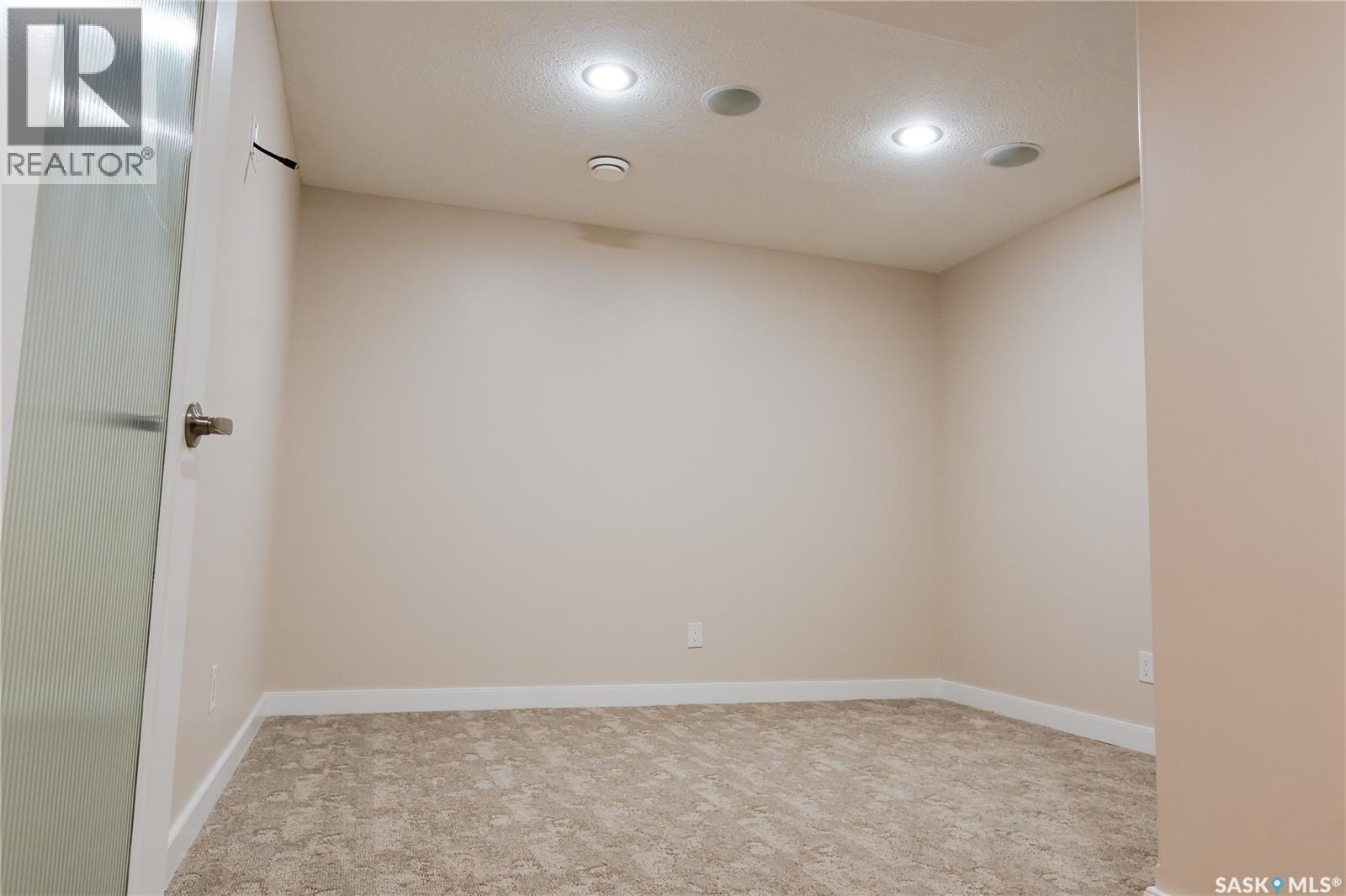 62 Glen Howard WAY - Image 57
