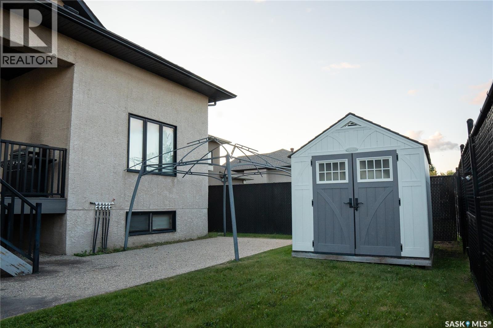 62 Glen Howard WAY - Image 7