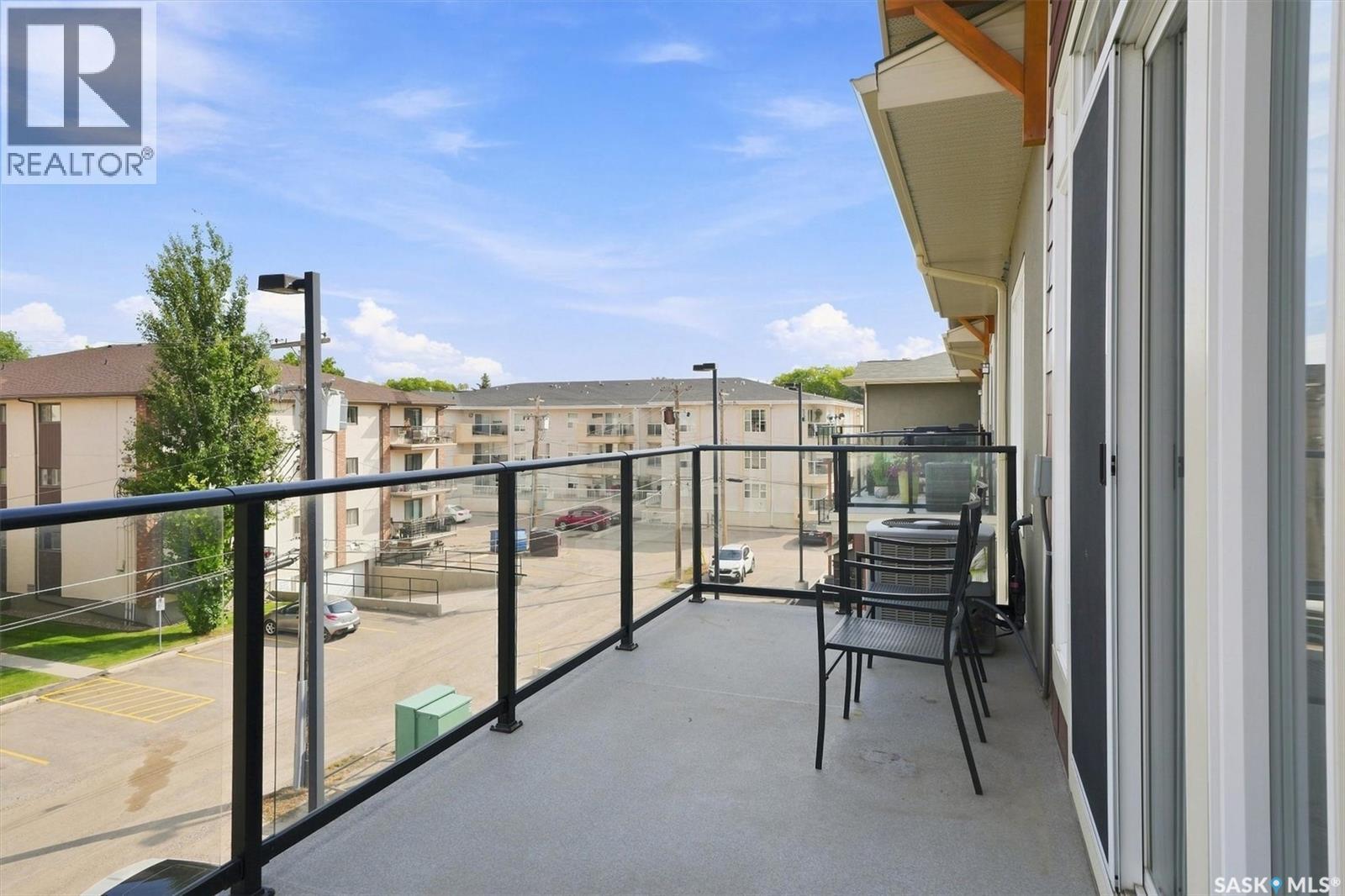 #305 721 8th STREET E - Image 30