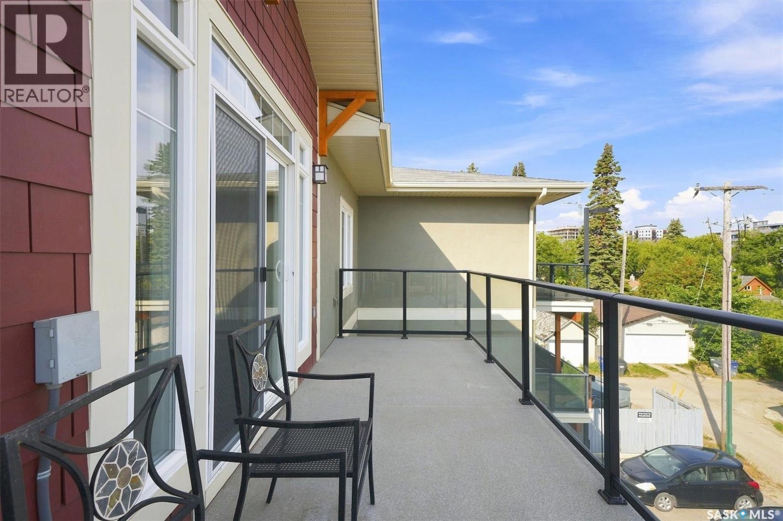 #305 721 8th STREET E - Image 31