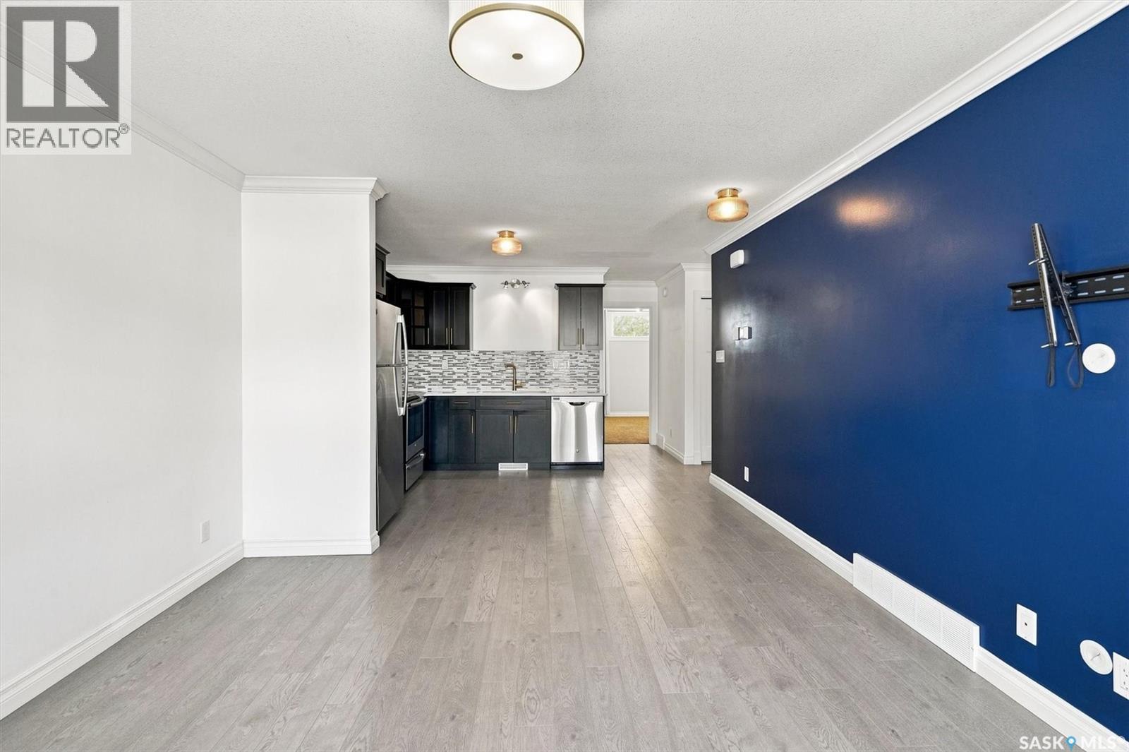 #211 225 Hassard CLOSE - Image 10